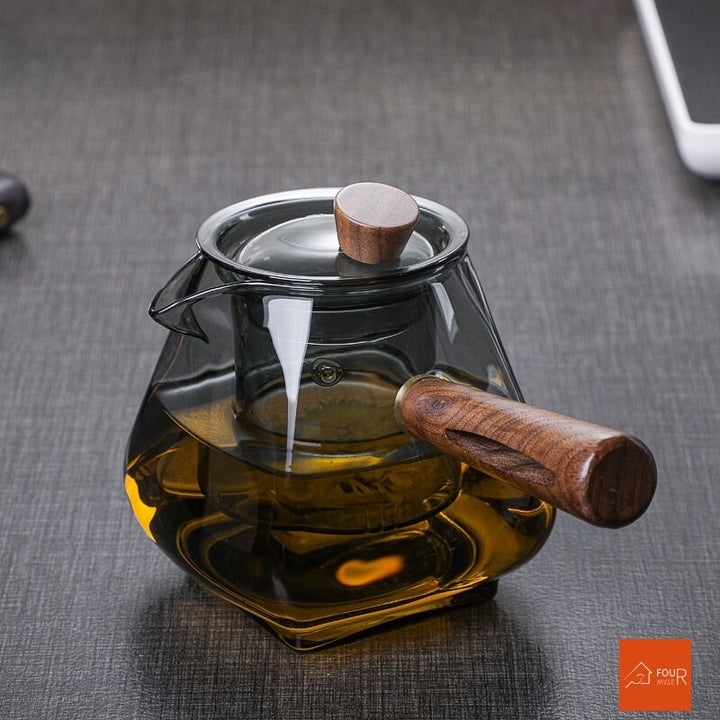 Lisslune | Japanese Glass Teapot with Wooden Handle, Boiling Teapot, Electric Ceramic Stove, Tea Maker, High-Quality Tea Set, Heat-Resistant Teapot, 700 ml