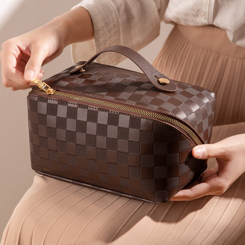 Lisslune | Luxury Checkered Make-up Cosmetic Bag