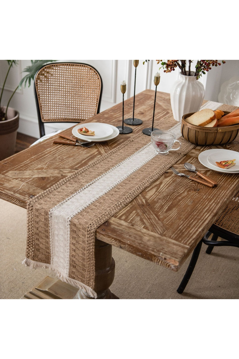 Lisslune | Table Runner - Light Academia