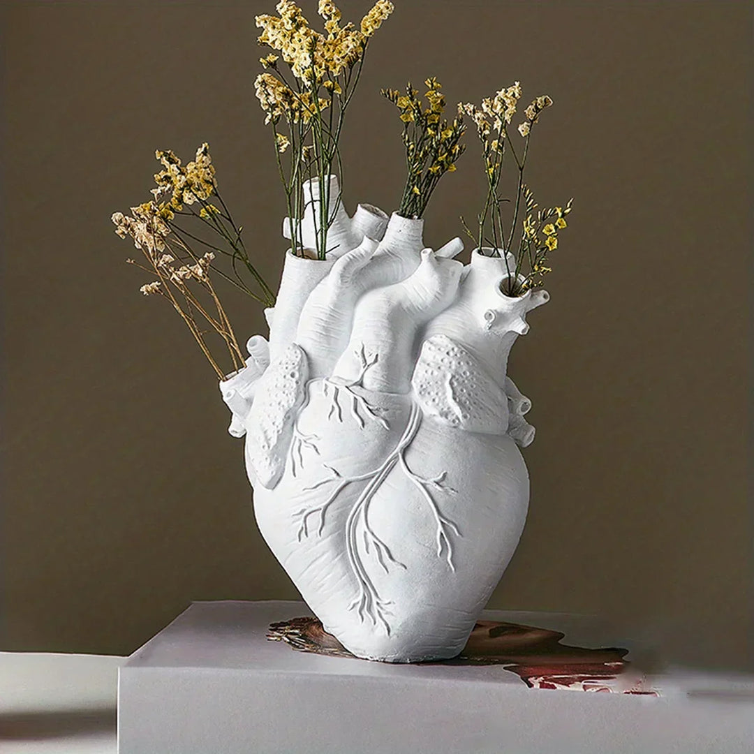 Lisslune | LoveAura - Ceramic Heart-Shaped Vase