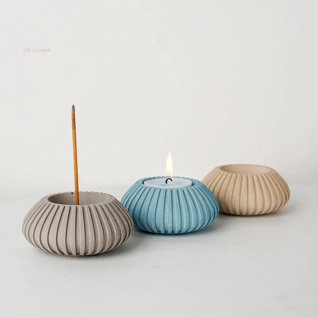 Lisslune | Versatile round silicone mold for crafting personalized concrete candle holders and incense holders - Ideal for DIY home decor projects