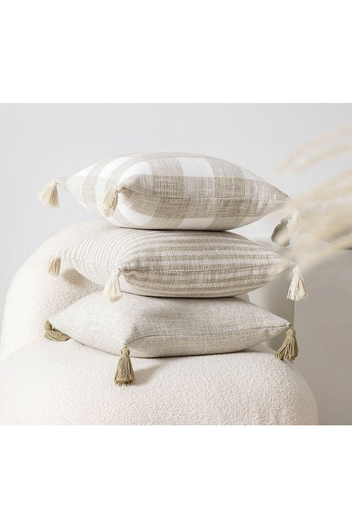 Lisslune | White Tassel Cushion Cover
