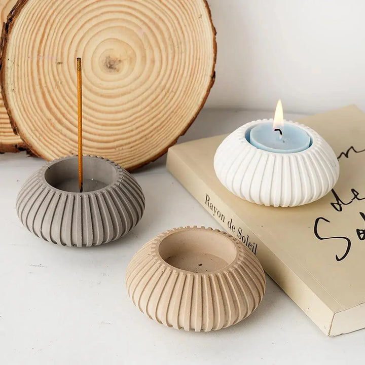 Lisslune | Versatile round silicone mold for crafting personalized concrete candle holders and incense holders - Ideal for DIY home decor projects