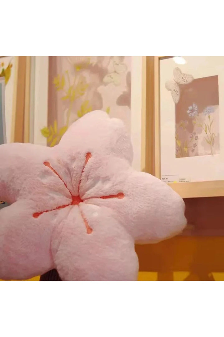 Lisslune | Petal Plush Cushion
