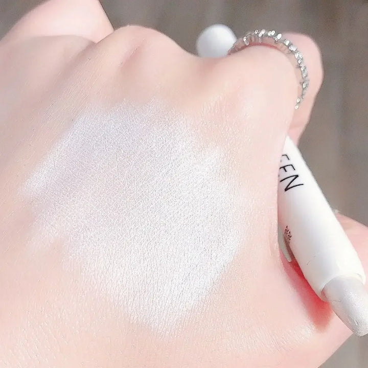 Rynx | Wrinkle-brightening Aegyo-sal Glitter-laying Silk Caterpillar Pen Long-lasting Highlighter Pen White Silver Waterproof Eye Makeup
