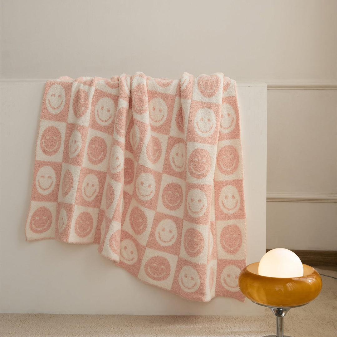 Lisslune | Smiley Checked Blanket
