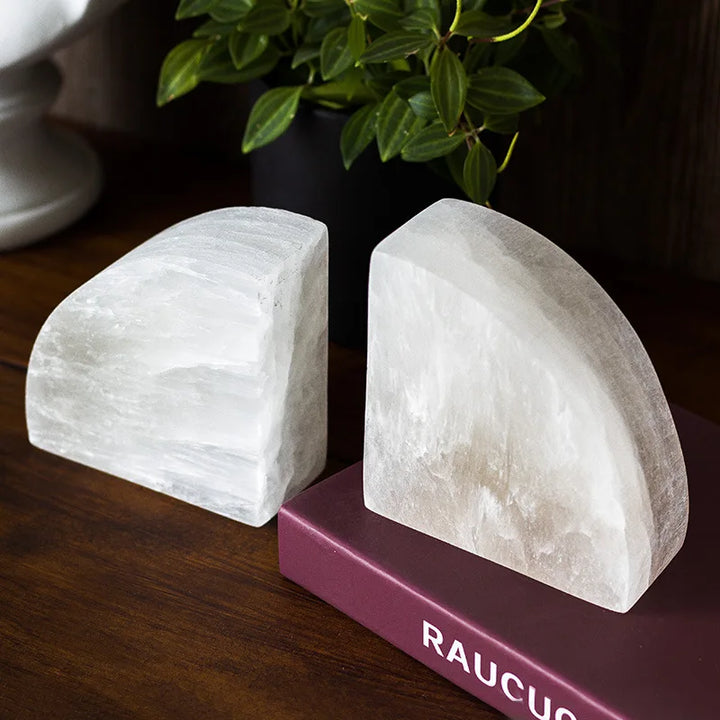 Lisslune | Onyxa White Onyx Bookend | Elegant Design | 1-piece | Luxurious Decor & Functionality