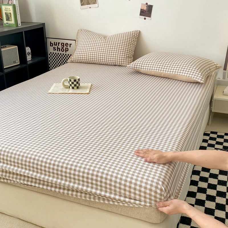 Rynx | Checkered Collection Fitted Sheet with Elastic Bands Non-Slip Adjustable Mattress Protector for Double-King-Queen Bed 90 150 180x200