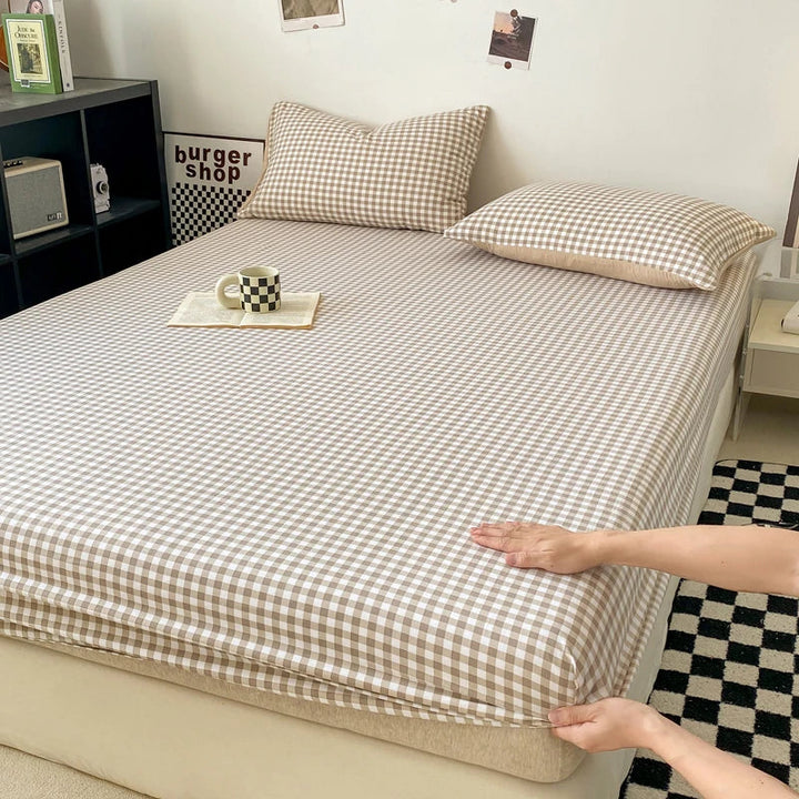 Rynx | Checkered Collection Fitted Sheet with Elastic Bands Non-Slip Adjustable Mattress Protector for Double-King-Queen Bed 90 150 180x200