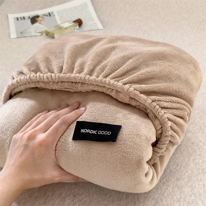 Rynx | 2024 New Comfortable and Warm A-Class High Weight Milk Velvet Unique Bed Sheet