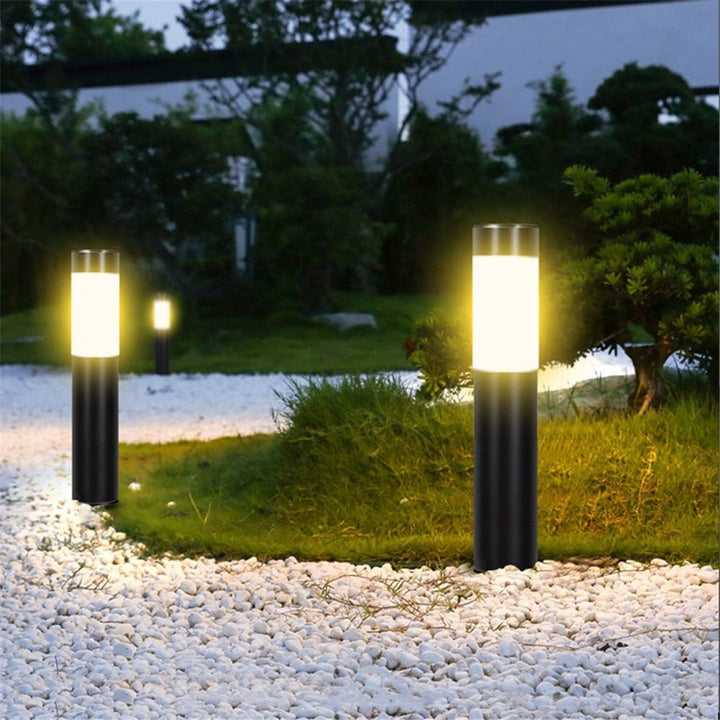 Lisslune | EcoTrack - Solar Walkway Lamp