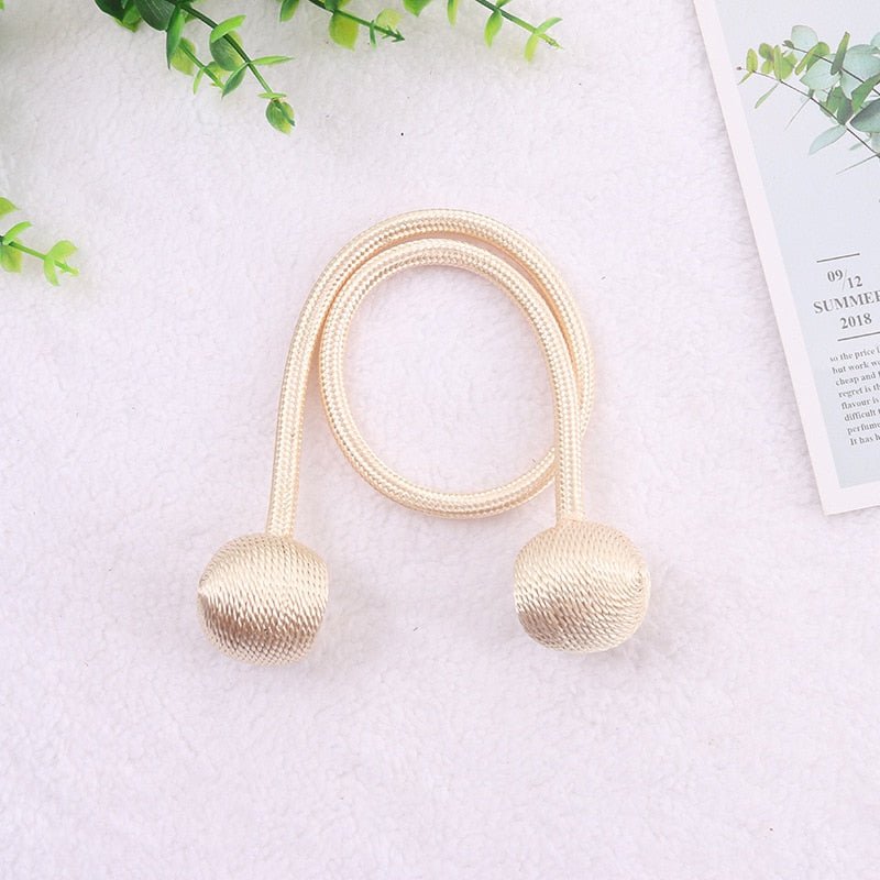 Lisslune | Magnetic clip for holding curtains together (2 pieces)