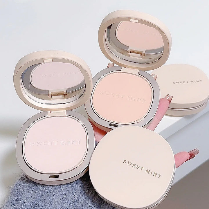 Rynx | Pressed Powder Transparent White Brightening Oil Control Waterproof Concealer Long-Lasting Natural Face Makeup Setting Powder Cosmetics