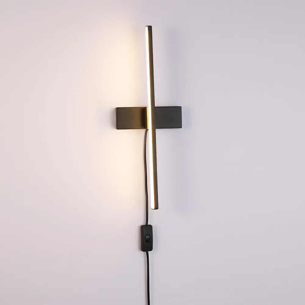 Lisslune | PlugLuxe – Sleek Scandinavian Wall Lamp with Plug for Stylish Interiors