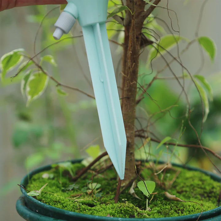 Lisslune | Automatic Plant Watering System with Bottle Connection – Efficient Drip Irrigator for Plant Care