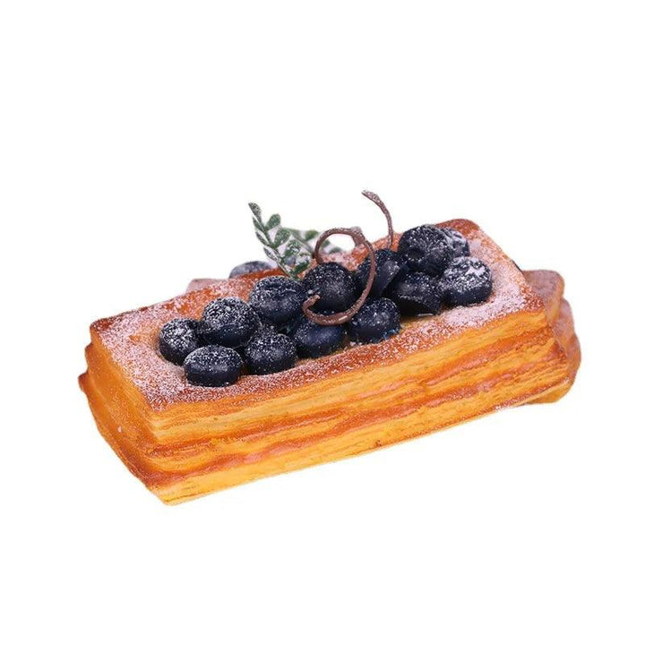 Lisslune | Realistic Blueberry Shortbread Cake Model for Stylish Photography and Home Decoration - 1PC Artificial Dessert Display