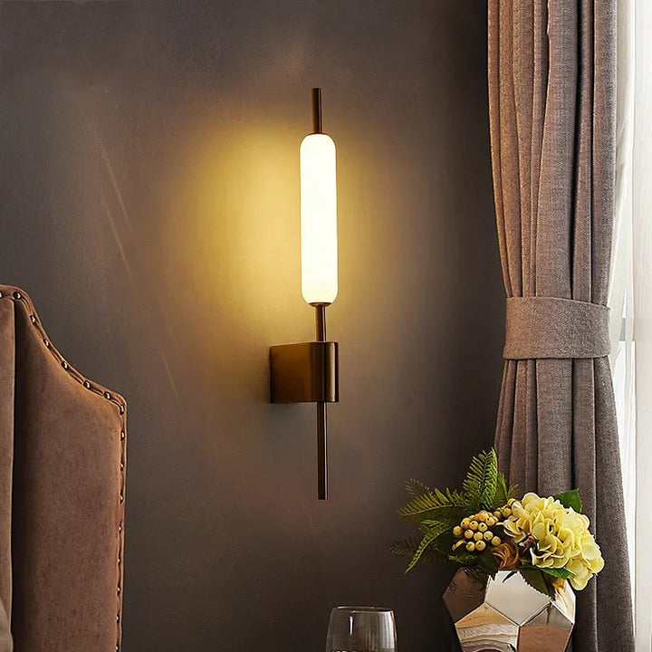 Lisslune | AuraGold – Elegant Gold Wall Lamp for LED Illumination