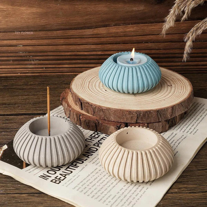 Lisslune | Versatile round silicone mold for crafting personalized concrete candle holders and incense holders - Ideal for DIY home decor projects