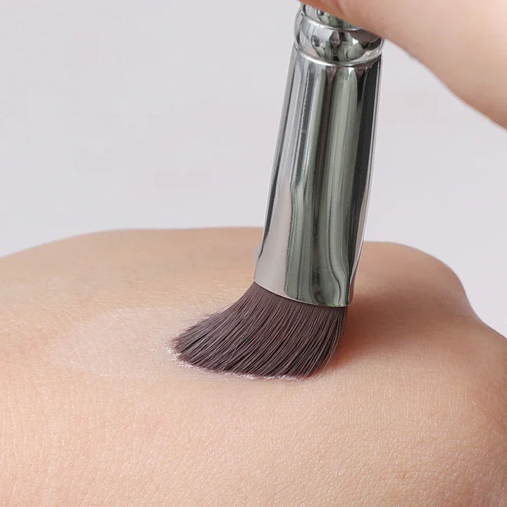 Rynx | Triangle Foundation Concealer Brush Angled Face Contouring Highlighter Brush Cover Under-Eye Dark Circles Makeup Brush Tools