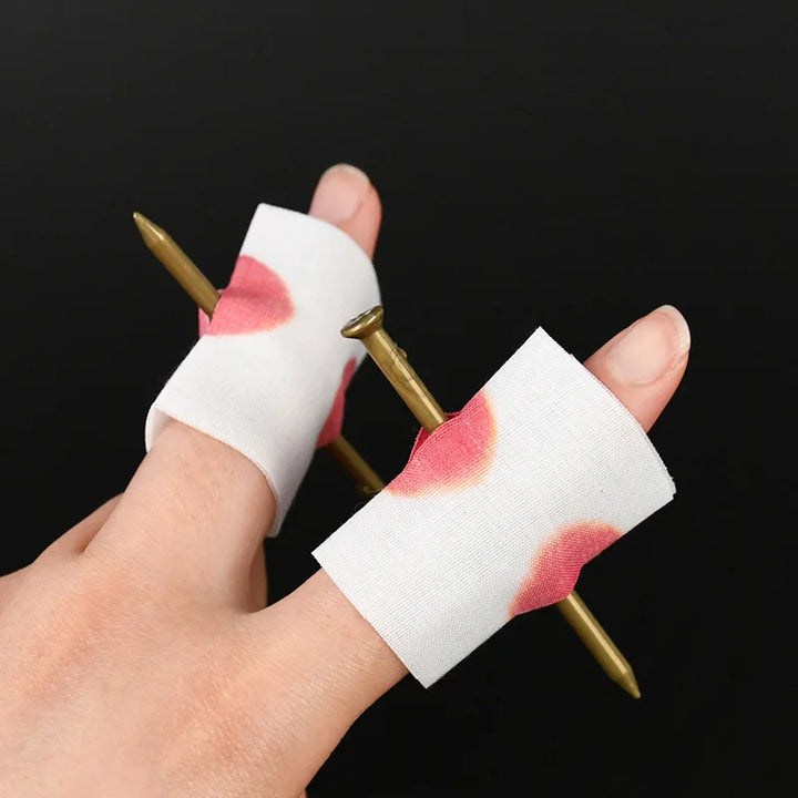 Rynx | 5-piece Bloody Nail Through Finger Joke Prank Novelty Toy Halloween Party Decoration Accessory Creepy Tricks Props Children's Birthday Gift