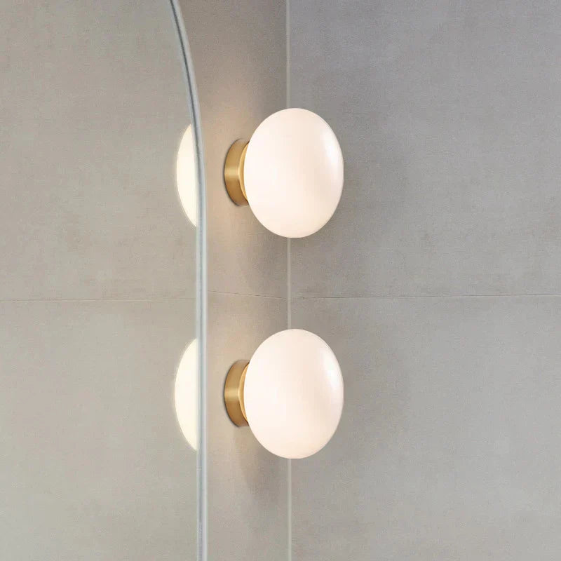 Lisslune | BrassAura – Elegant Wall and Ceiling Lamp with Brass Detailing