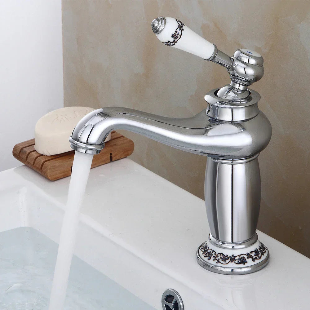 Lisslune | GoldArt | Vintage-style faucet for your bathroom