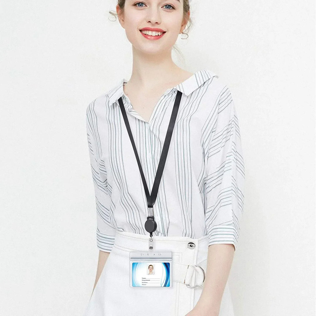 Lisslune | Retractable badge holder with card case for ID and keys