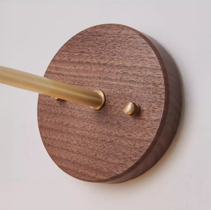 Lisslune | WalnutEdge – Modern Wall Lamp in Walnut and Brass