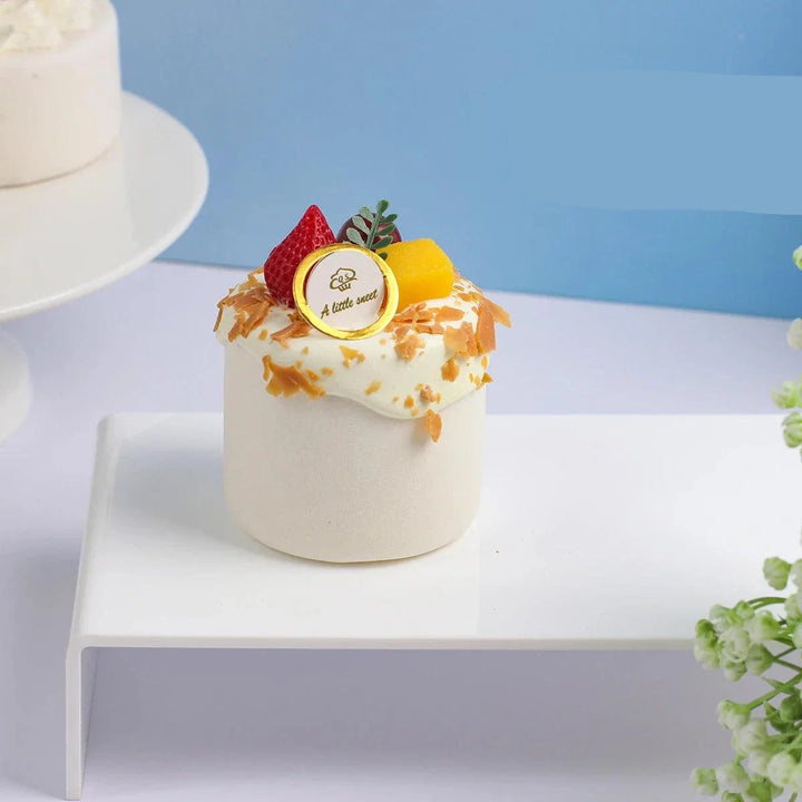 Lisslune | Realistic Artificial Sea Salt Room Cake Model - Ideal for Events, Home Decor, and Restaurant Displays