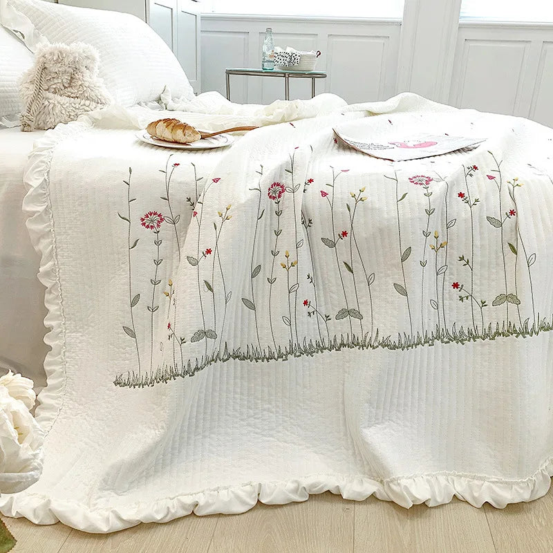Lisslune | embroidered throw blanket