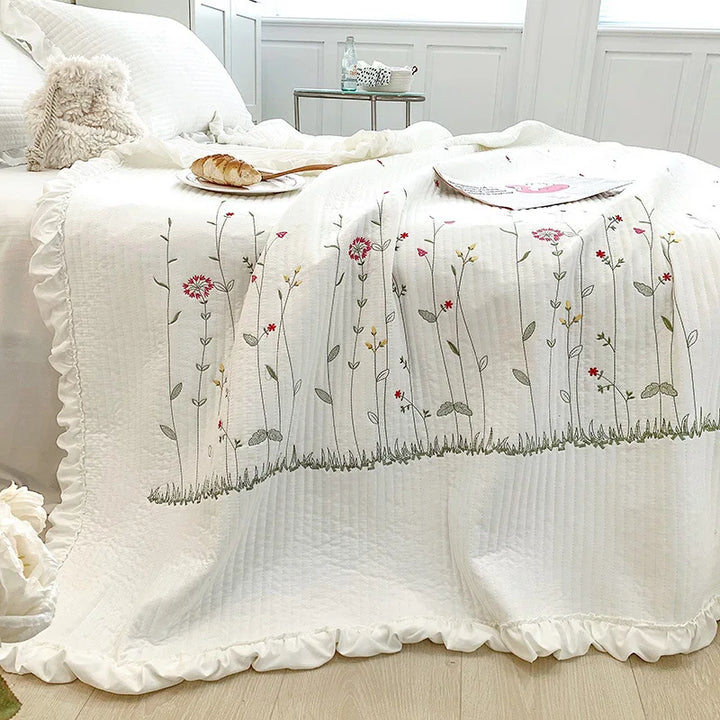 Lisslune | embroidered throw blanket