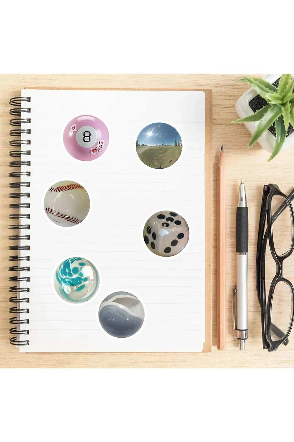 Lisslune | Glass bead cat stickers
