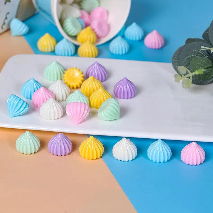Lisslune | 30-piece realistic decorative artificial cake set for stunning food styling and photography
