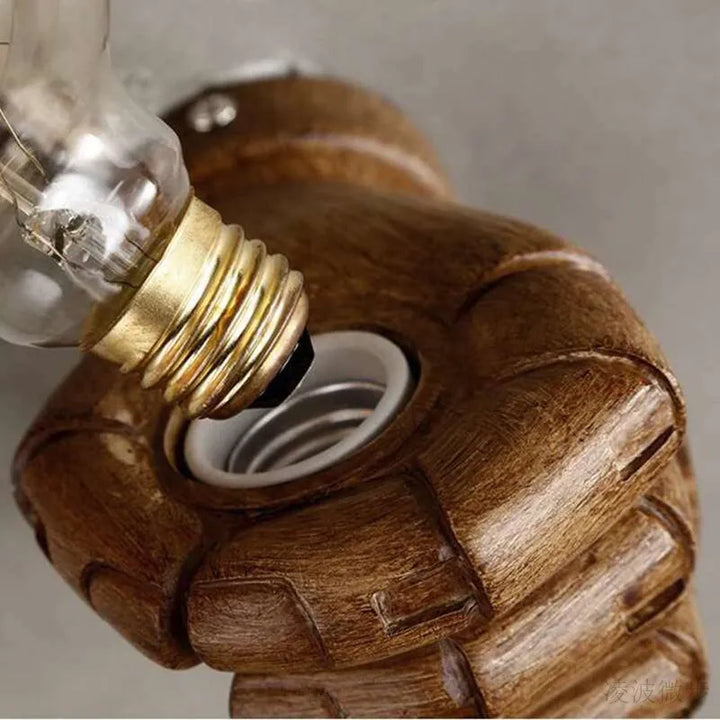 Lisslune | Wall Fist Lamp