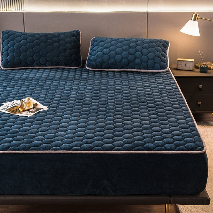Lisslune | Elegant Velvet Thick Mattress Cover