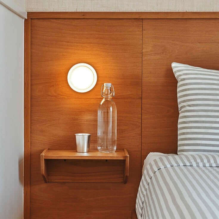 Lisslune | Futuristic and unique solid Plexiglass wall lamp
