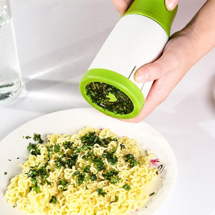 Lisslune | Bright green herb grinder and spice cutter set with practical spice container