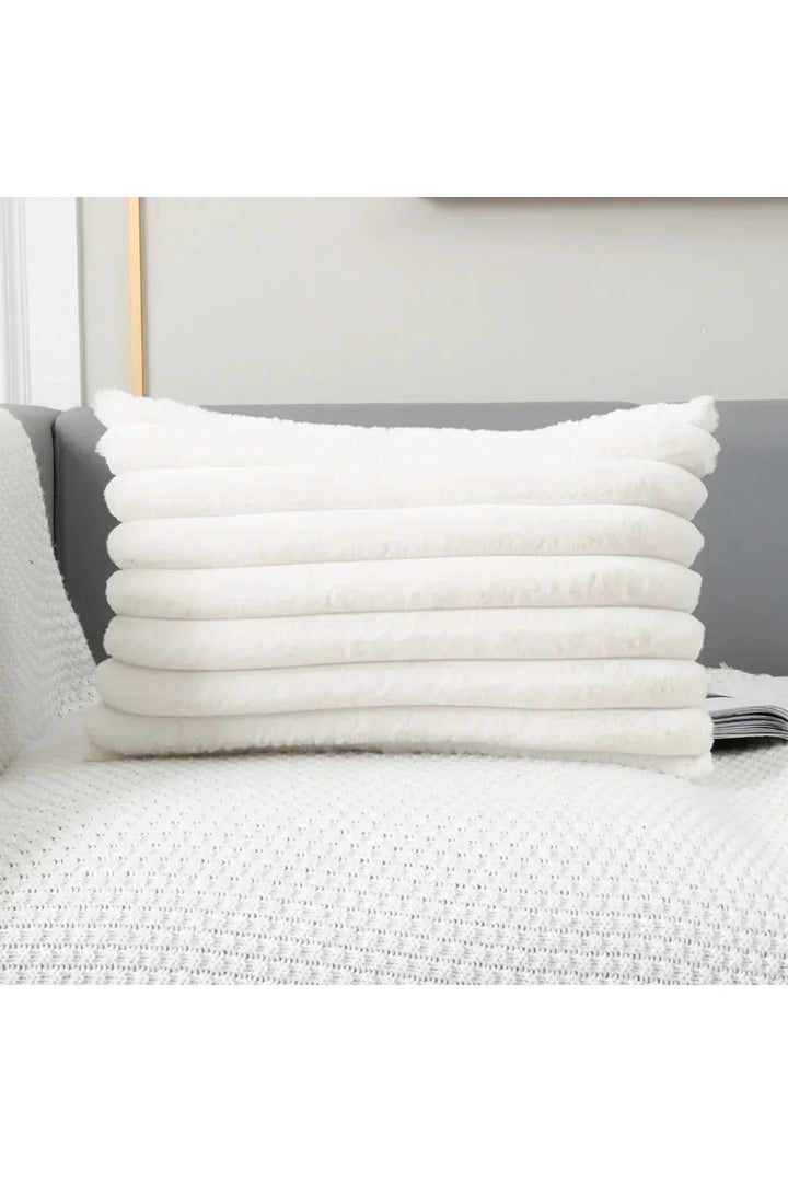 Lisslune | White plush pillow cover