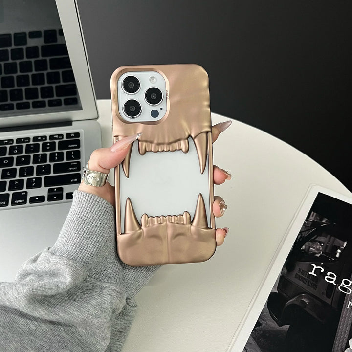 Lisslune | 3D Canine Tooth Hollow Wärmeableitende Handyhülle für iPhone 16 15 14 13 12 11 Pro Max Stoßfest elektroplattierte weiche Luxusabdeckung