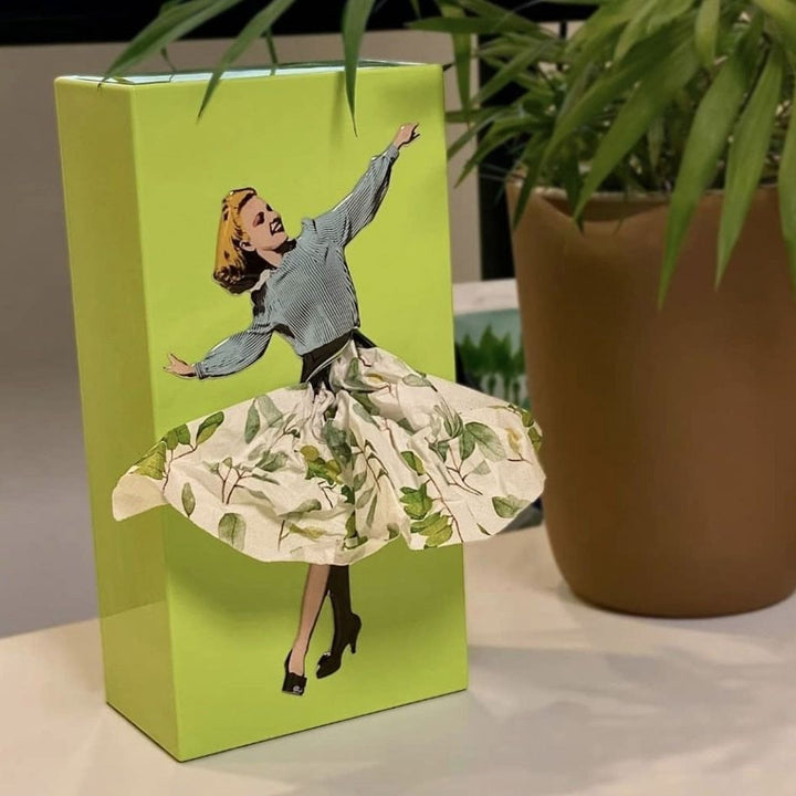 Lisslune | Flying Skirt Tissue Box