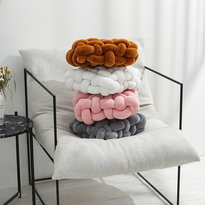 Lisslune | Knotted Ball Decorative Pillow