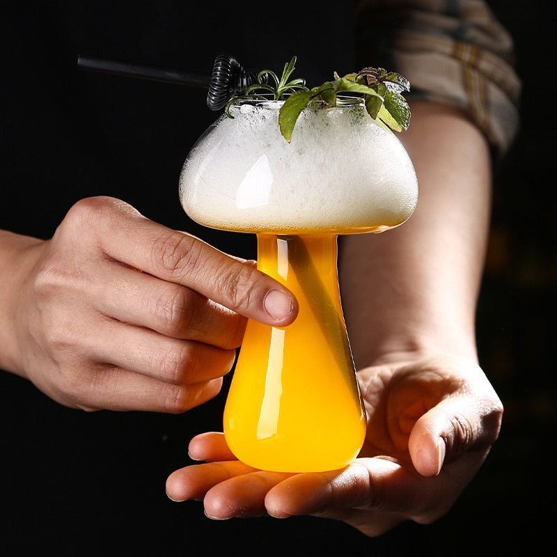 Lisslune | Funny Pils Cocktail Glass
