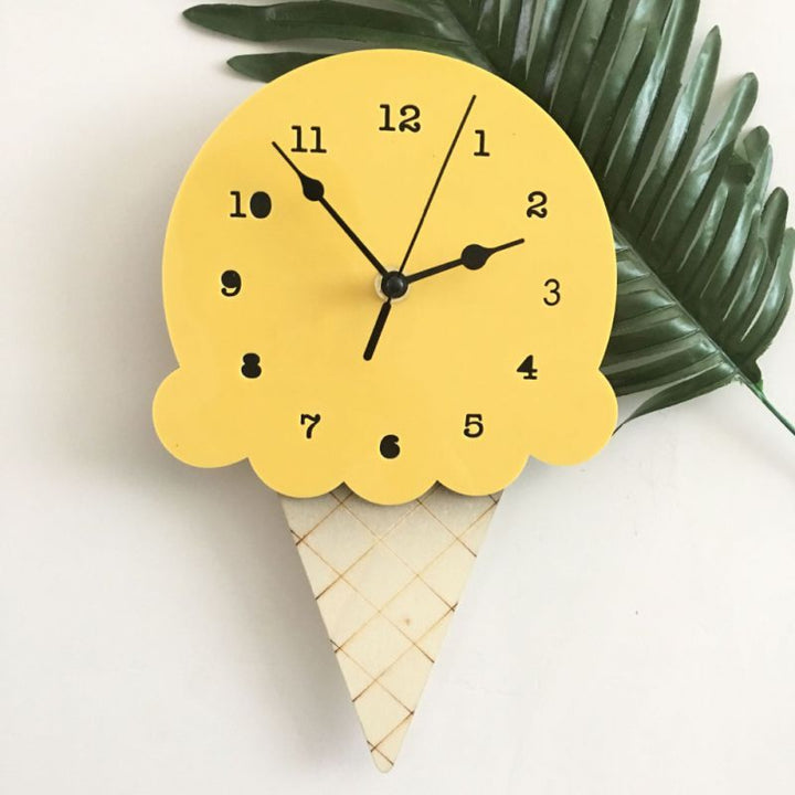 Lisslune | ChillTime - Is-inspired wall clocks for playful and fun spaces