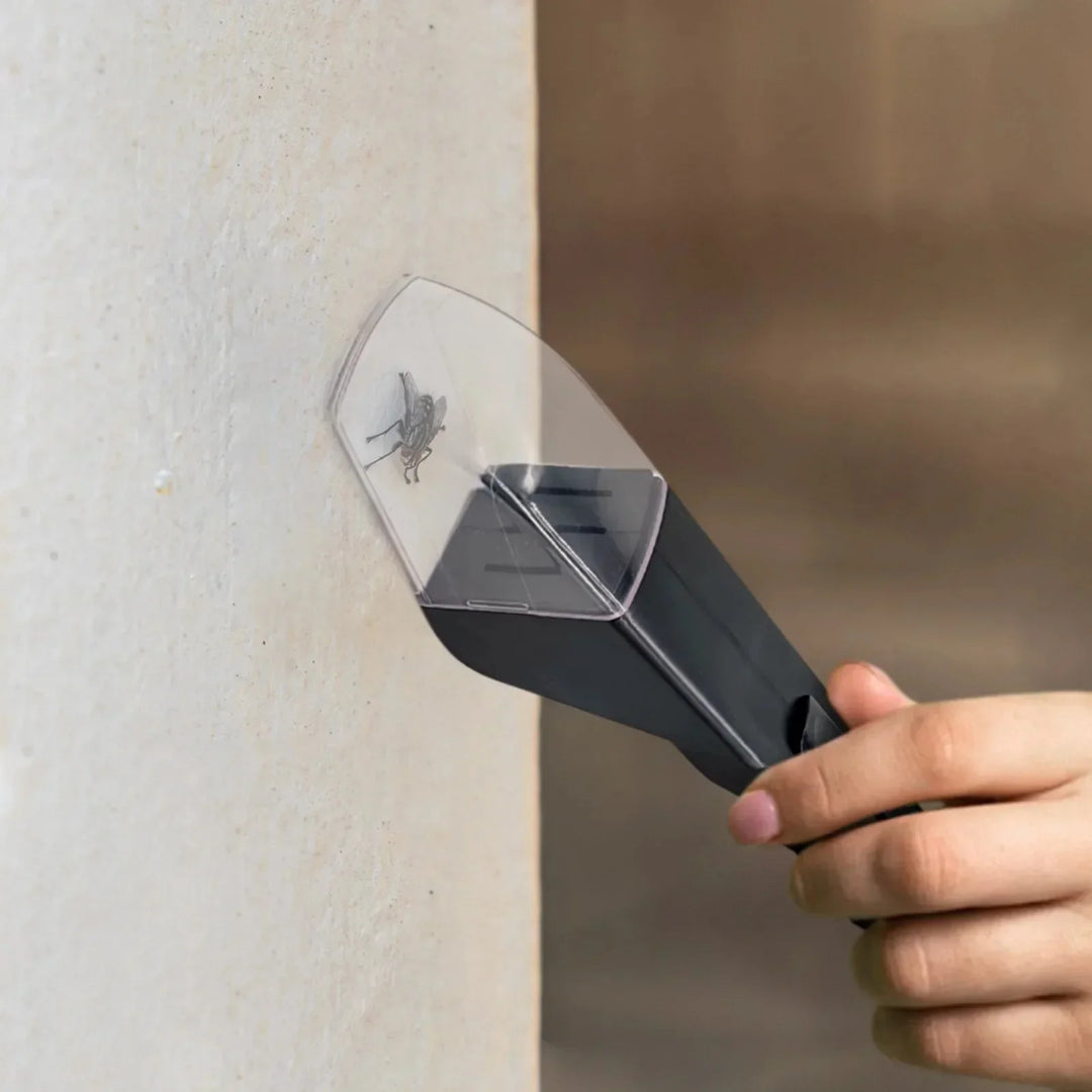 Lisslune | No Exit Easy Insect Catcher Tool