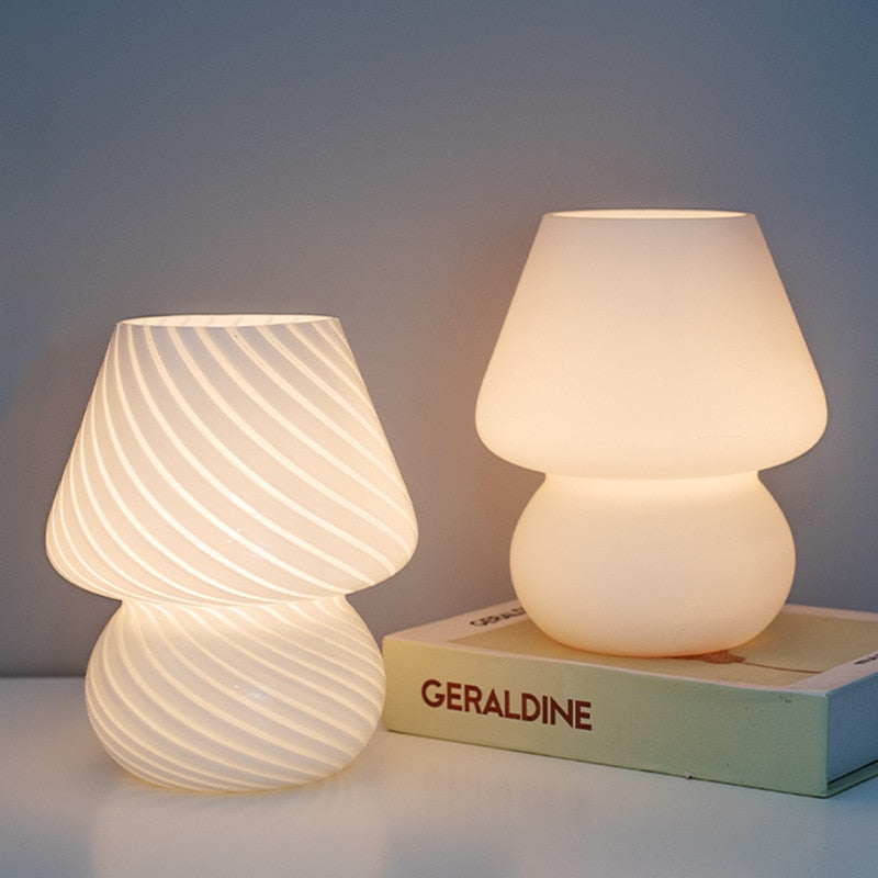 Lisslune | LED Desk Lamp in Mushroom Shape made of Glass