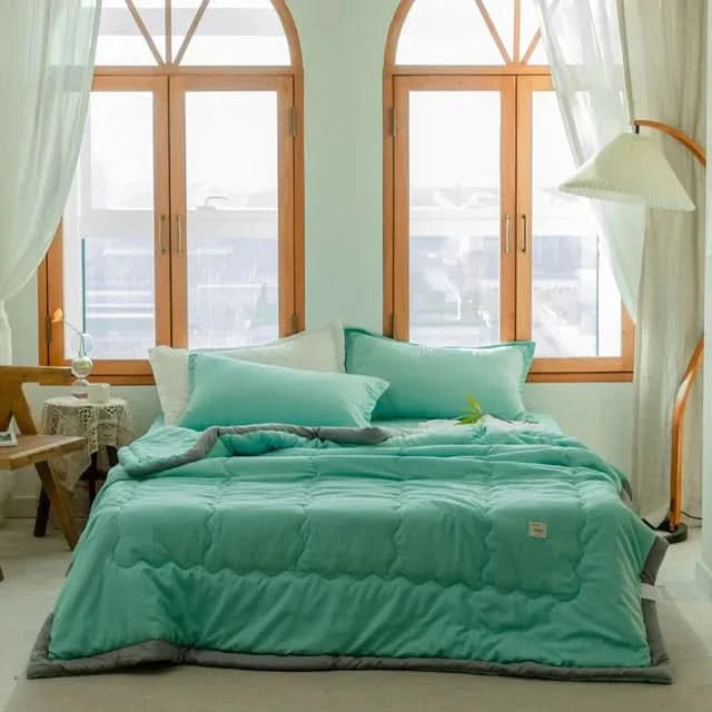 Lisslune | ComfyLux - Premium Lightweight Blanket