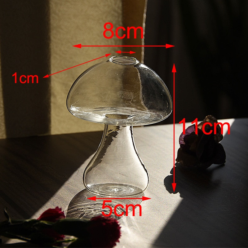 Lisslune | Mushroom Inspired Elegant Glass Vase