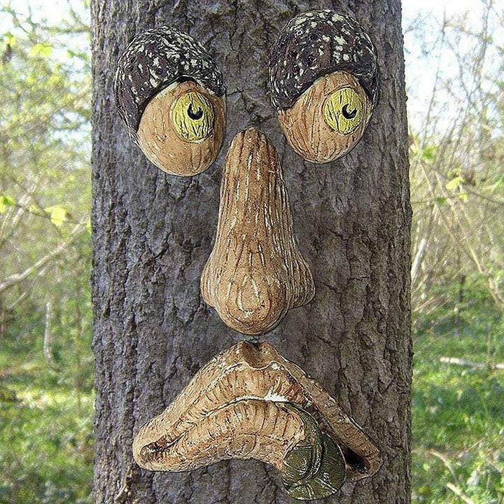 Lisslune | Funny garden decoration tree face old man