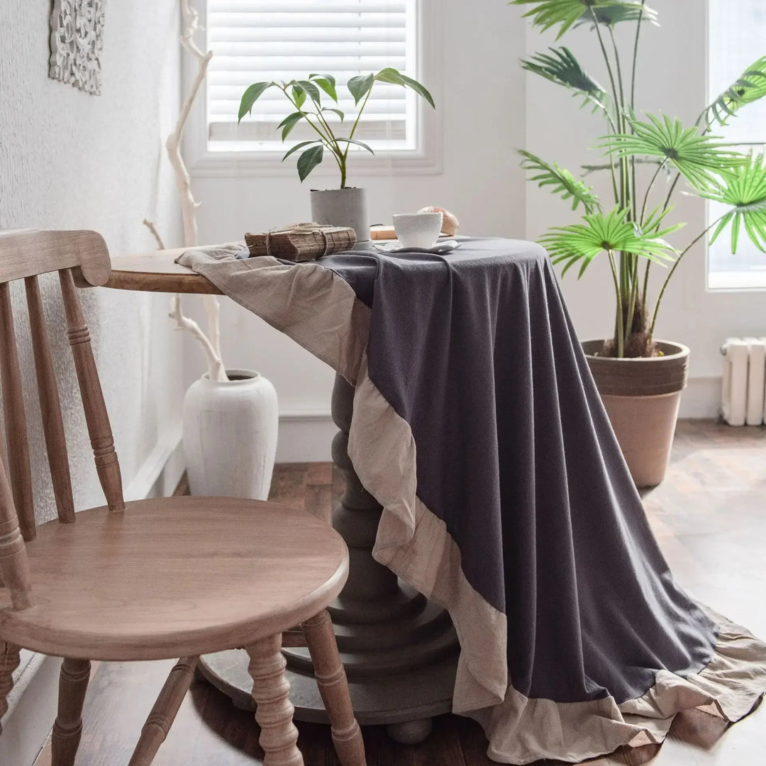 Lisslune | Charm Ruffle Tablecloth