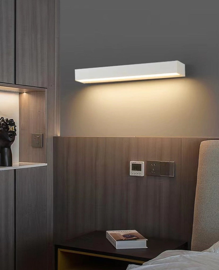 Lisslune | GardenLux – Elegant Wall Lamp for Garden with Luxurious Glow